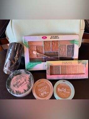 Physicians Formula Makeup Bundle W/ Eyeshadow/Bronzer/Primer/Brush & Makeup Bag